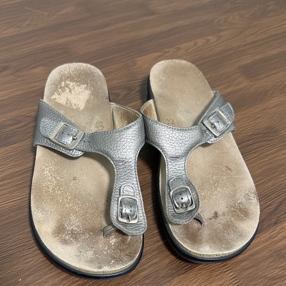SAS Sanibel Sandals in Silver Sz 9.5